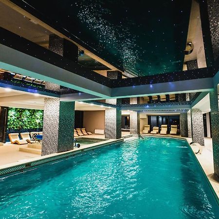 Hotel Carpat Inn アズガ エクステリア 写真
